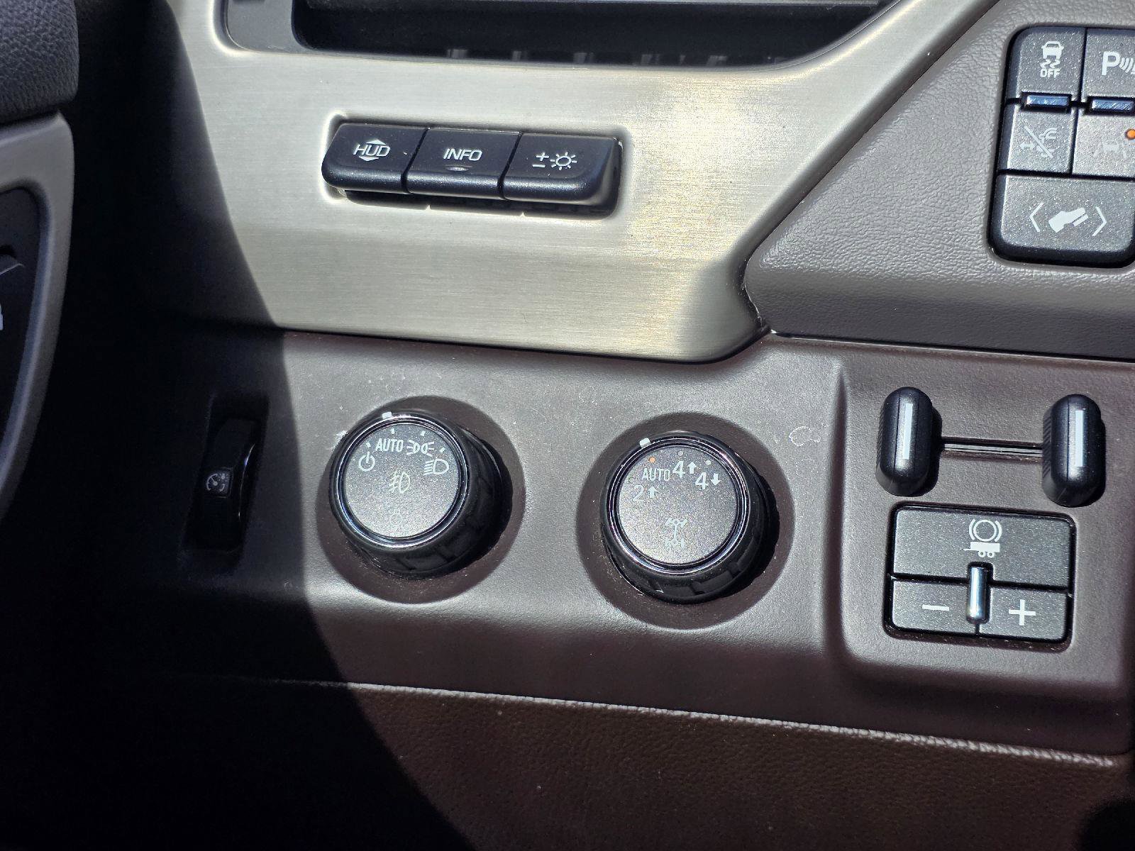 Used 2018 GMC Yukon Denali w/ Denali Ultimate Package image 12