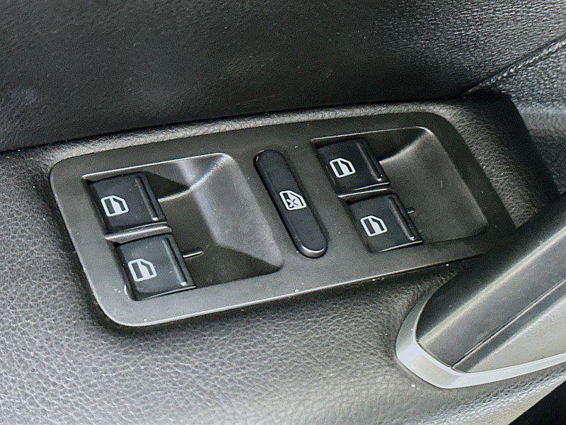 Used 2020 Volkswagen Passat 2.0T SE image 18