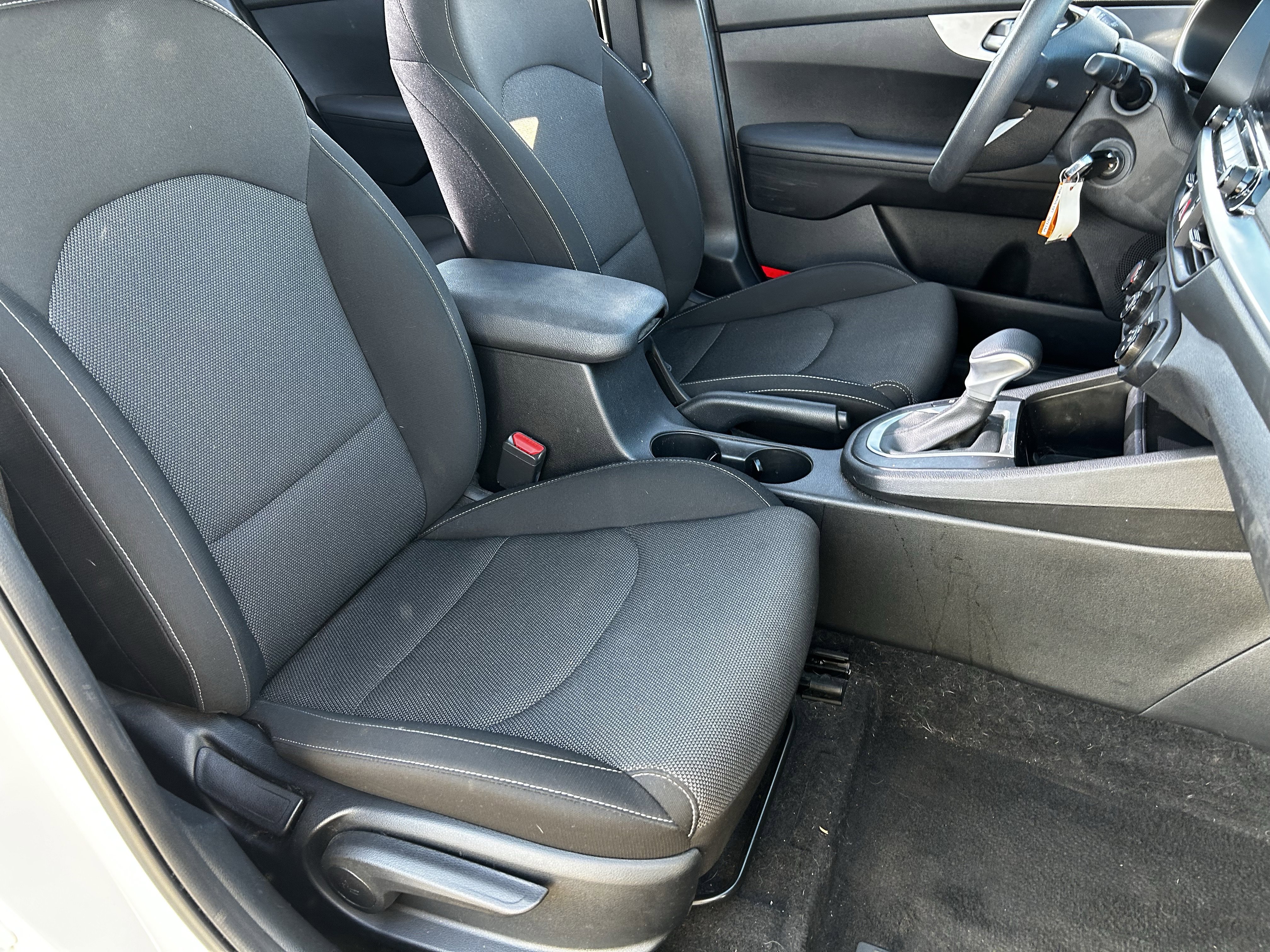 Certified 2022 Kia Forte LXS image 9