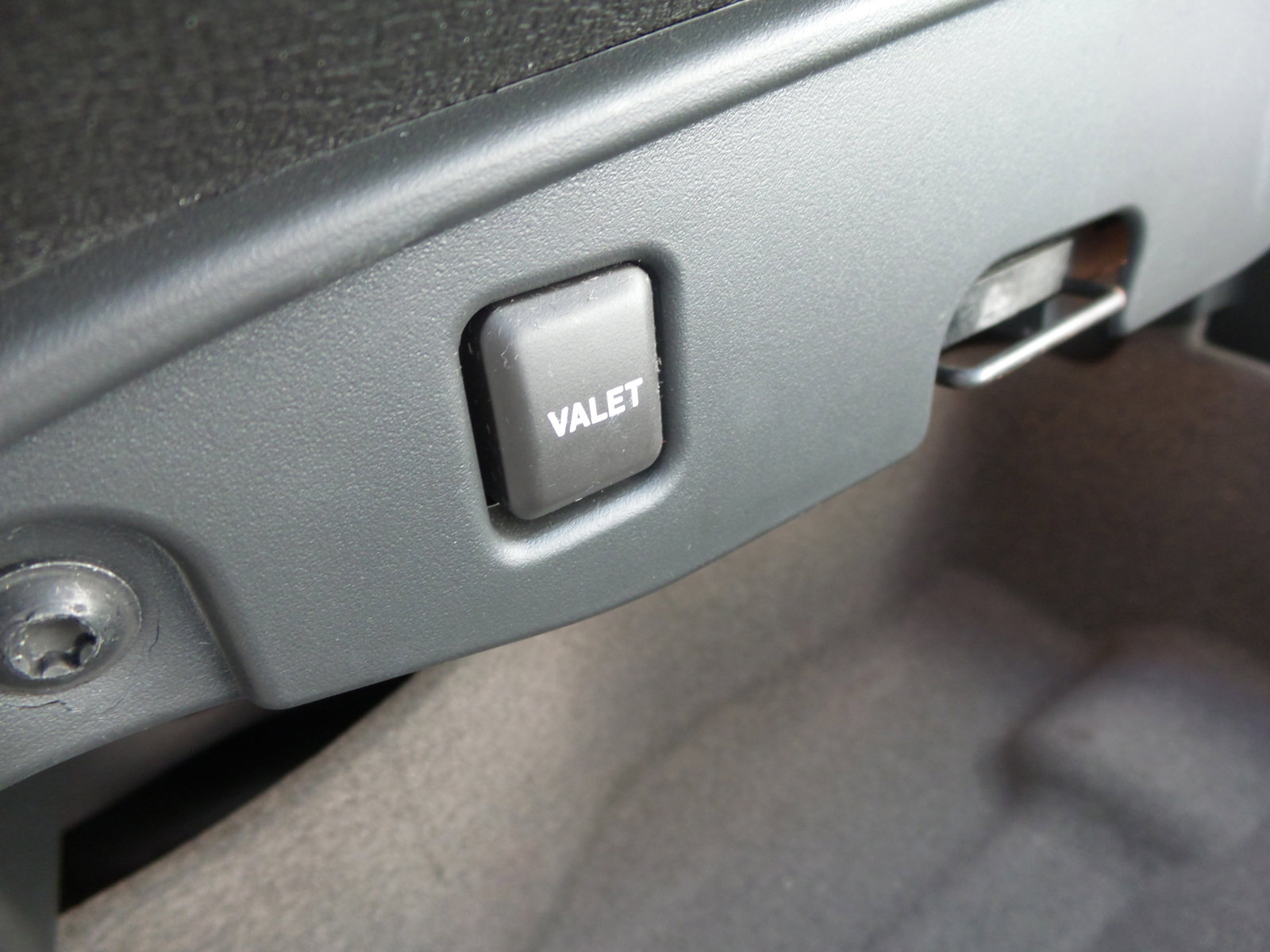 Used 2003 Jaguar S-TYPE R RWD image 69