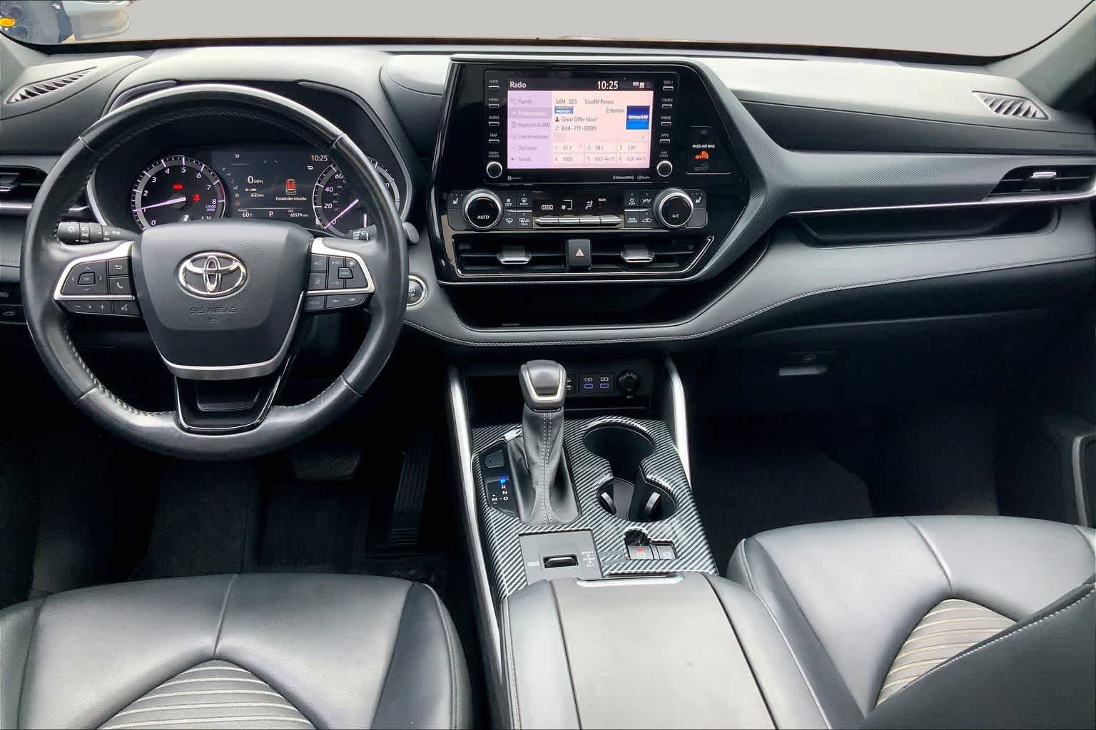 Used 2022 Toyota Highlander XSE FWD image 16