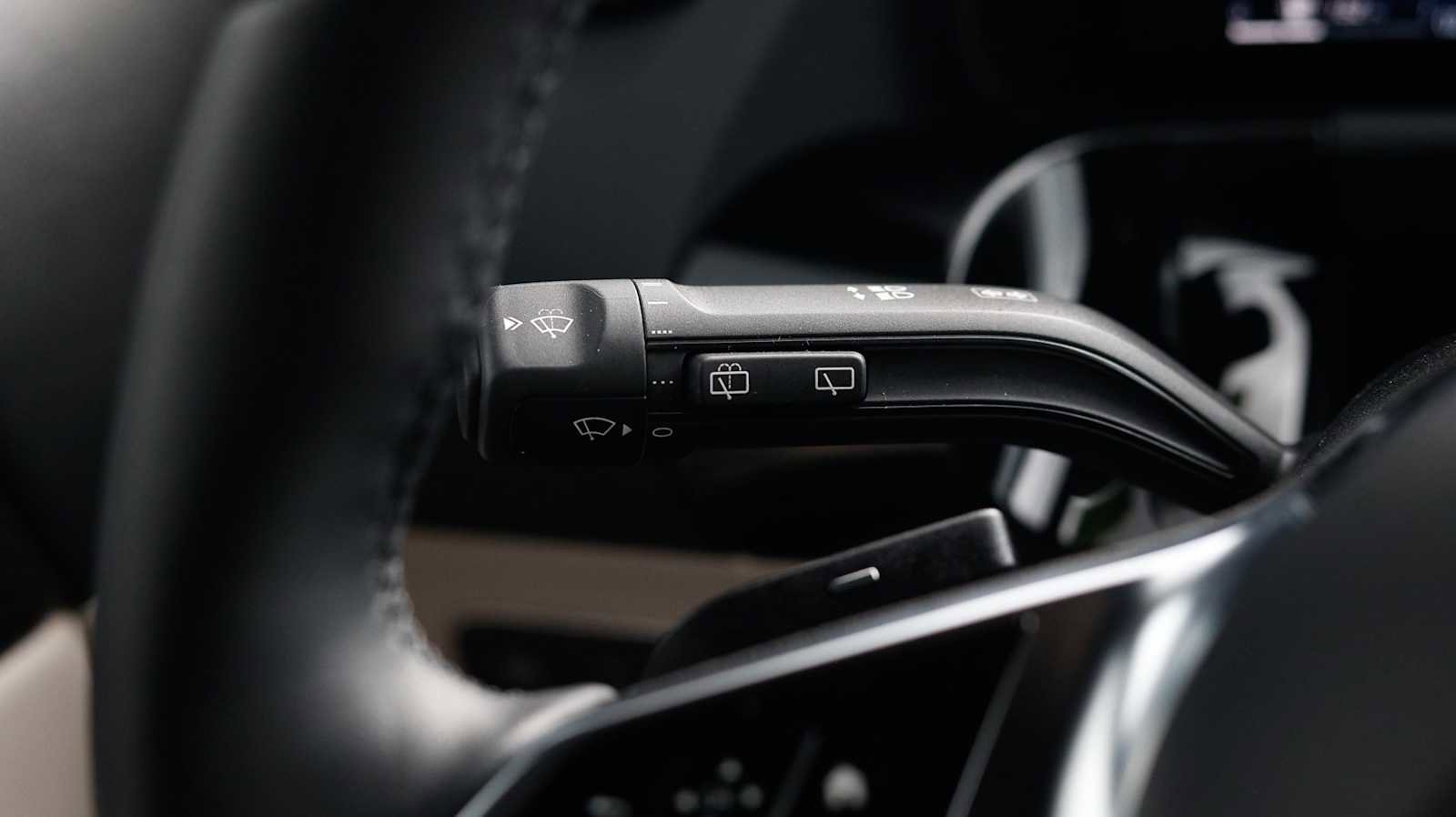 Used 2025 Mercedes-Benz GLA 250 4MATIC image 27