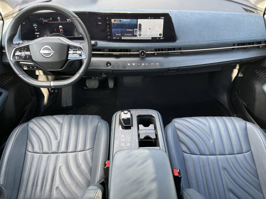Certified 2024 Nissan Ariya AWD image 3