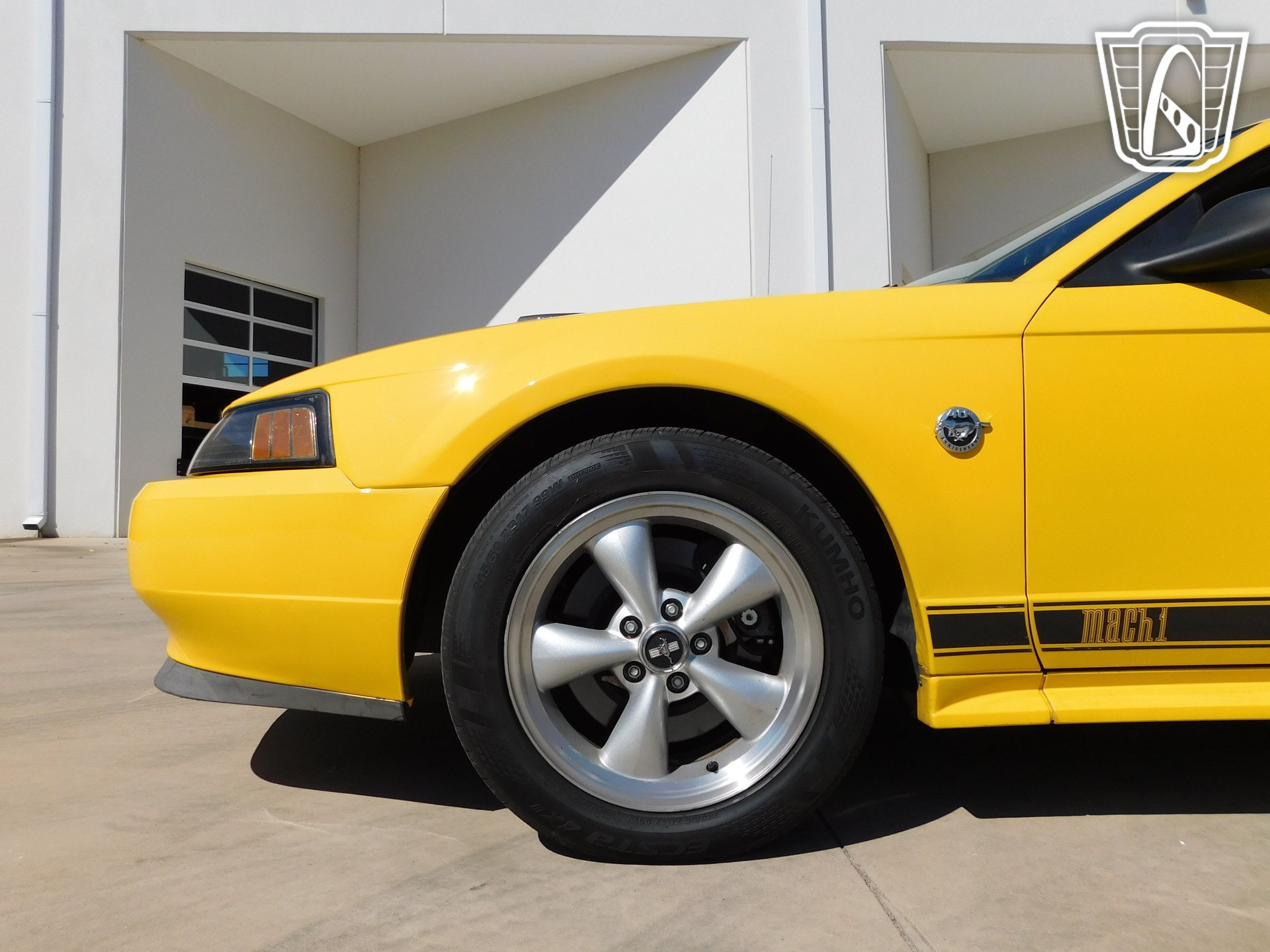 Used 2004 Ford Mustang Mach 1 RWD image 9
