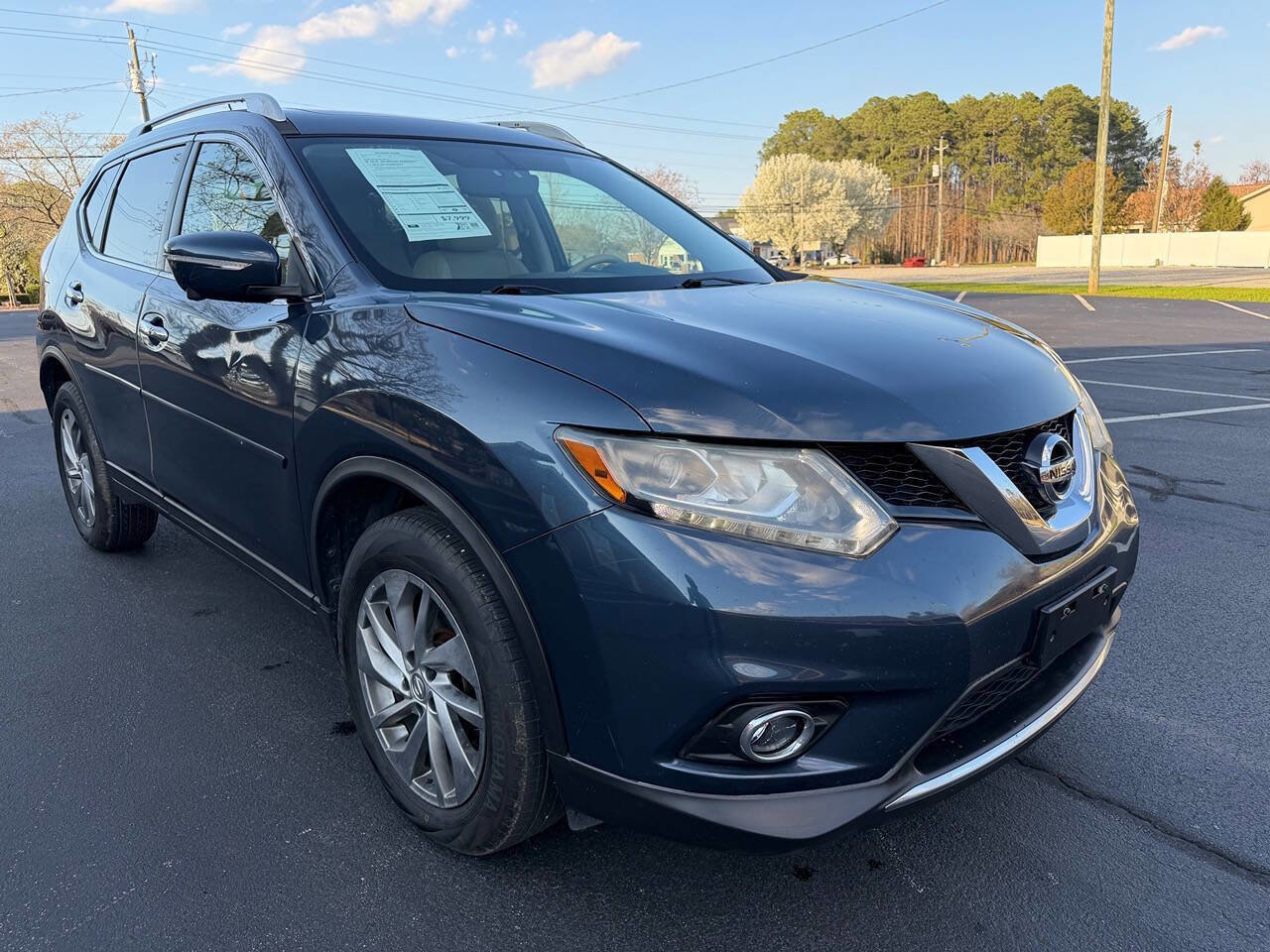 Used 2015 Nissan Rogue SL w/ SL Premium Package image 4