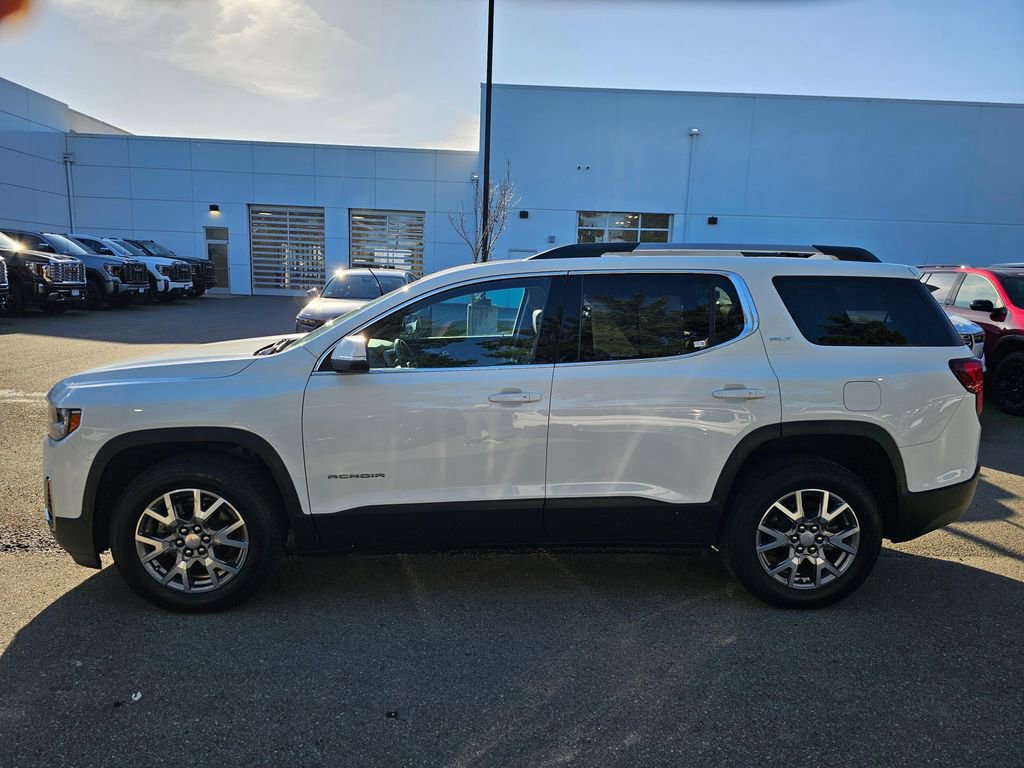 Used 2021 GMC Acadia SLT w/ Technology Package AWD/4WD image 2