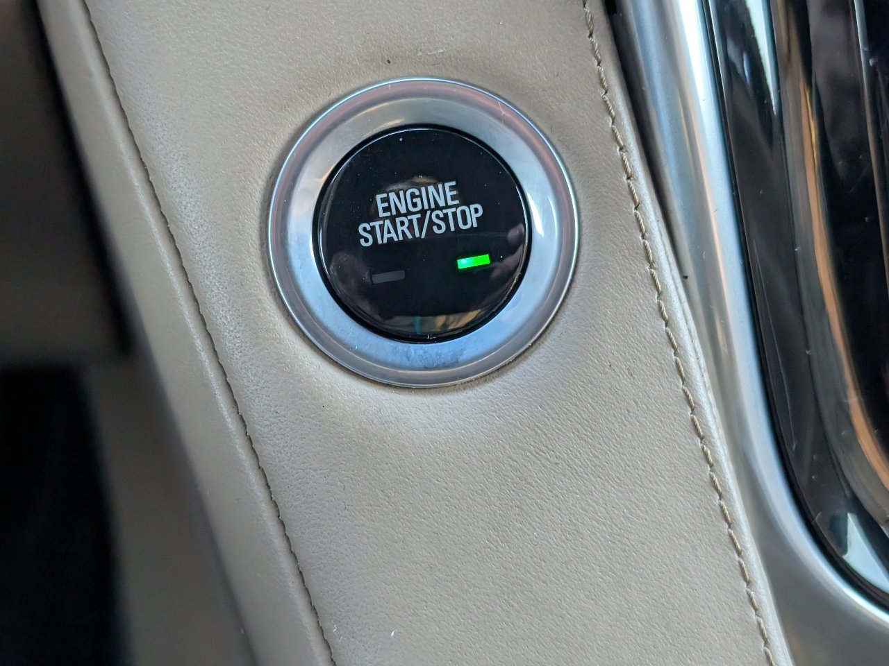 Used 2018 Cadillac Escalade Platinum image 19