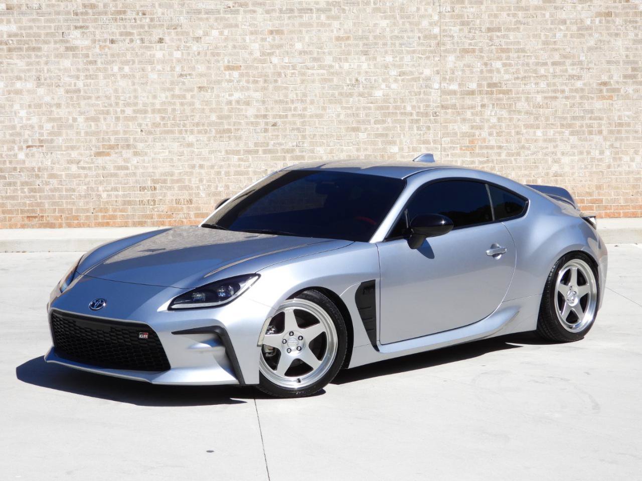 Used 2025 Toyota GR86 Premium w/ ALL Weather Mat Package (TMS) RWD image 16