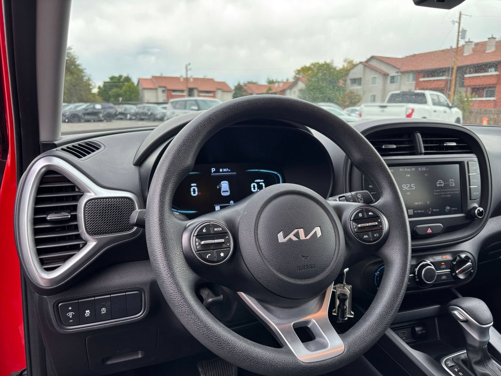 Used 2025 Kia Soul LX w/ LX Technology Package FWD image 31