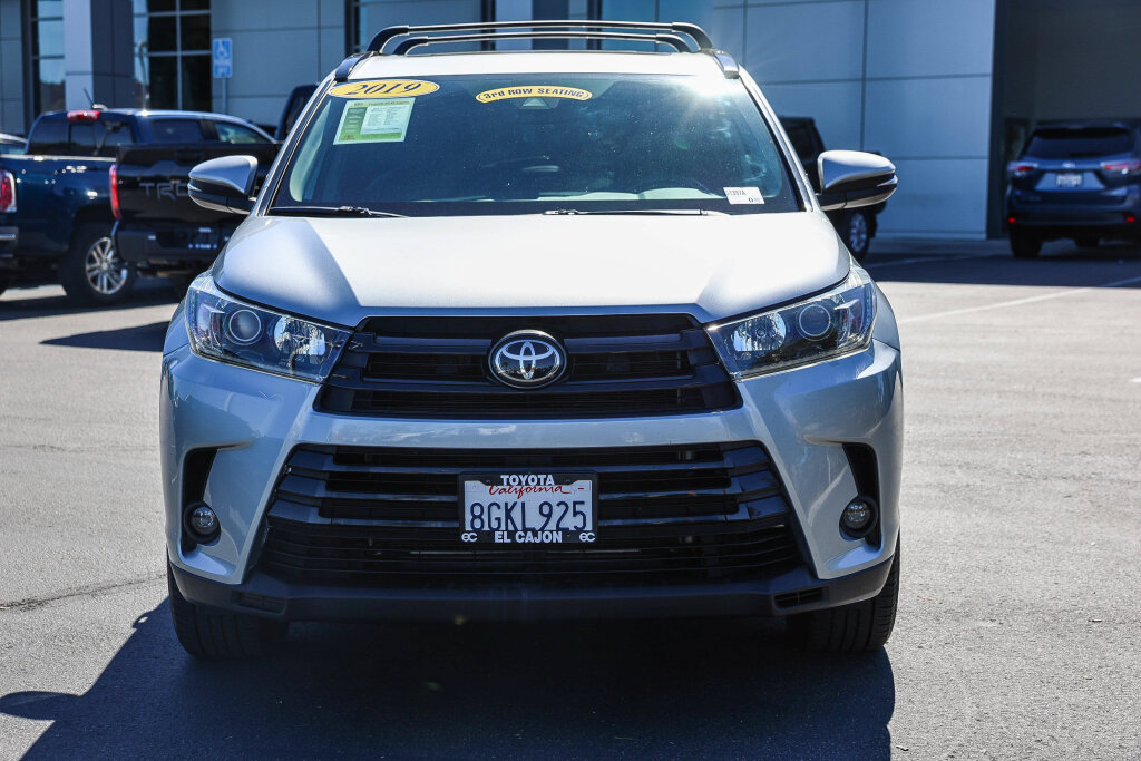 Used 2019 Toyota Highlander SE FWD image 20