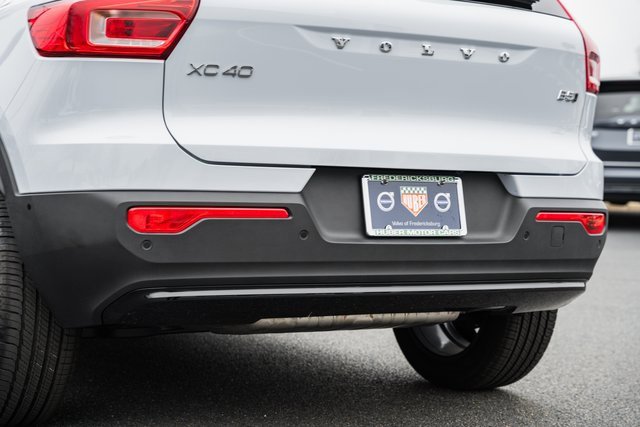New 2026 Volvo XC40 B5 Plus w/ Protection Package Premier image 8