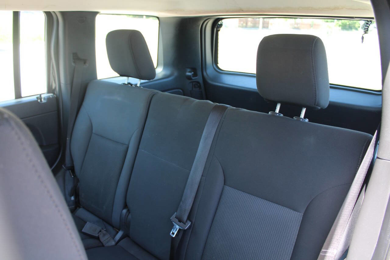 Used 2009 Jeep Liberty Sport RWD image 17