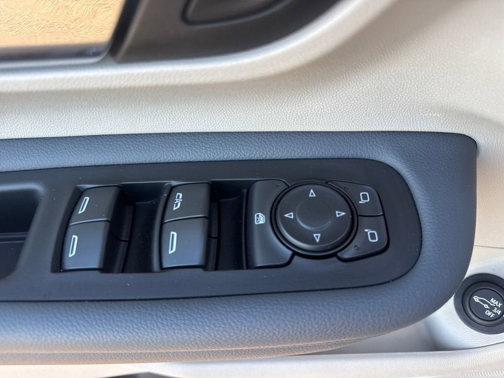 Used 2024 GMC Terrain Denali w/ Denali Premium Package AWD/4WD image 19