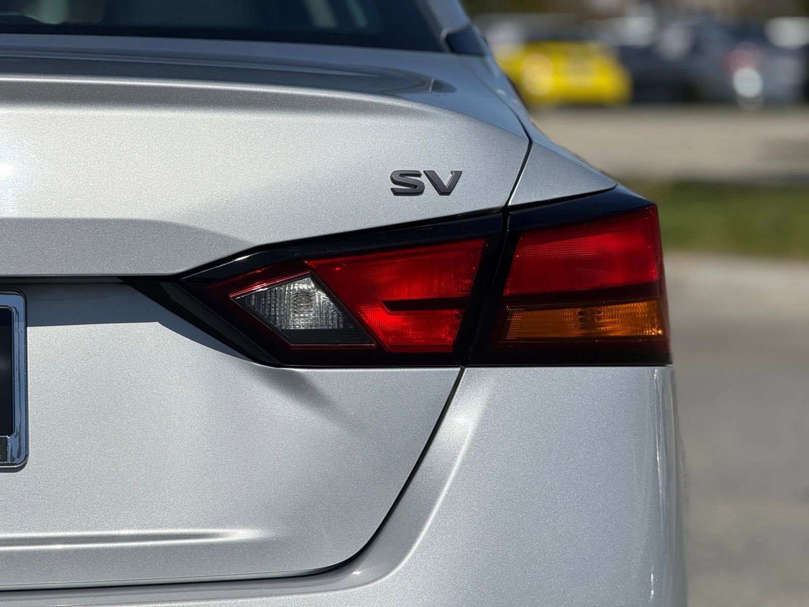 Used 2024 Nissan Altima 2.5 SV image 14