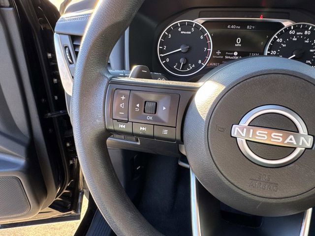 Used 2023 Nissan Rogue S image 27