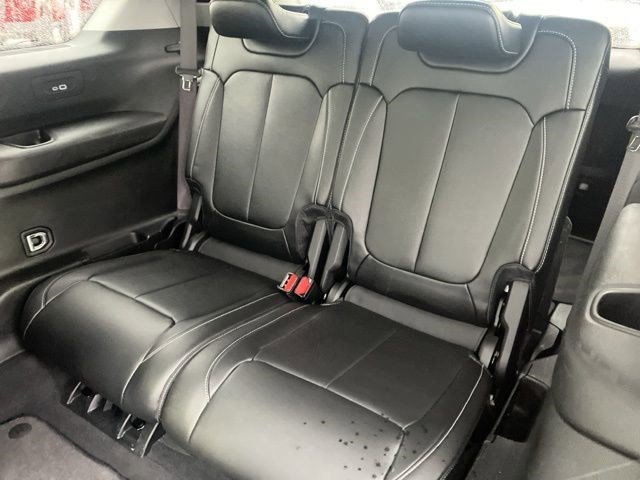 Certified 2023 Jeep Grand Cherokee L Limited image 24