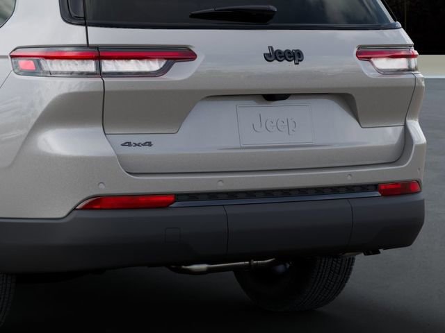 New 2025 Jeep Grand Cherokee L Altitude image 13