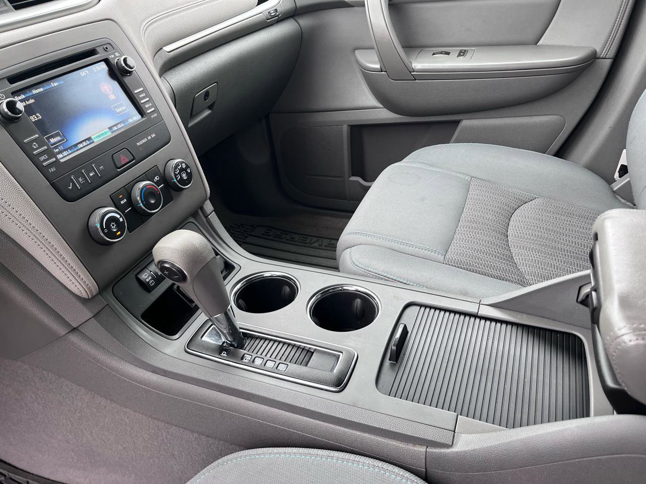 Used 2017 Chevrolet Traverse LS image 32