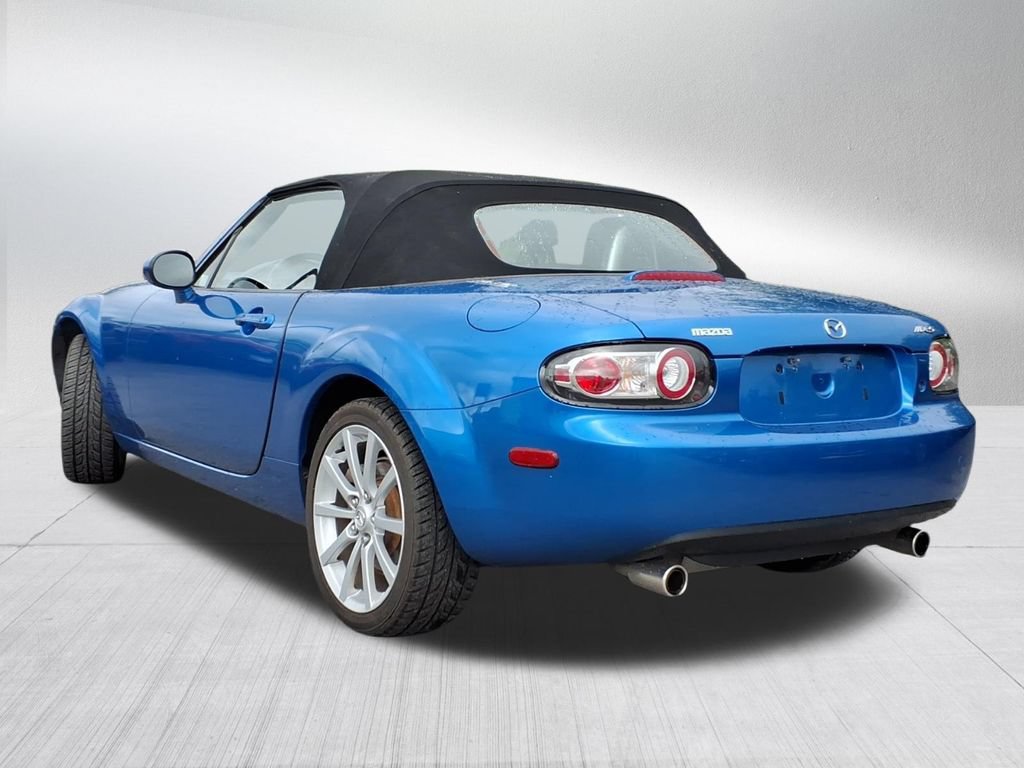 Used 2006 MAZDA MX-5 Miata Grand Touring RWD image 25