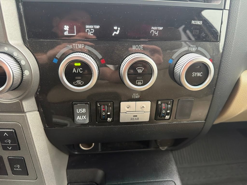 Used 2017 Toyota Sequoia Platinum AWD/4WD image 35