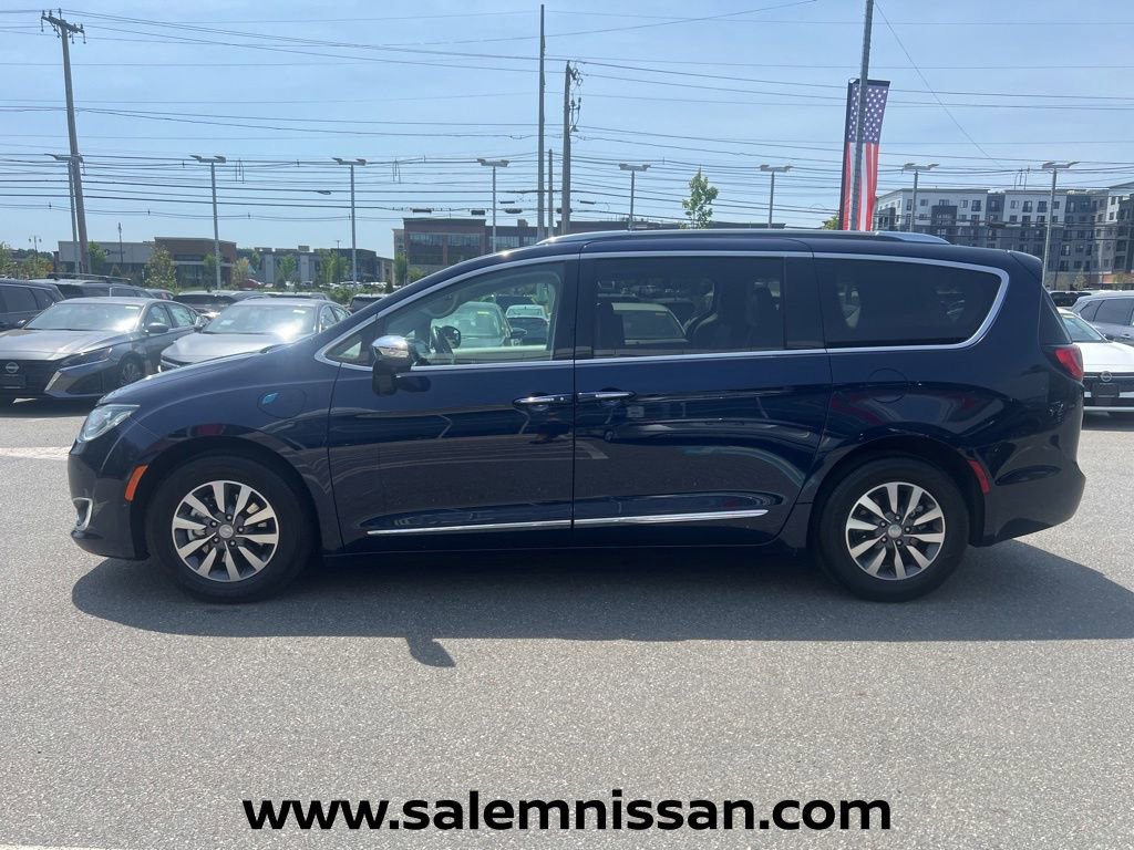 Used 2020 Chrysler Pacifica Limited FWD image 4