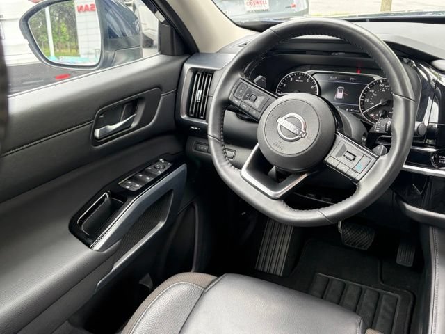 Certified 2025 Nissan Pathfinder SL AWD/4WD image 35