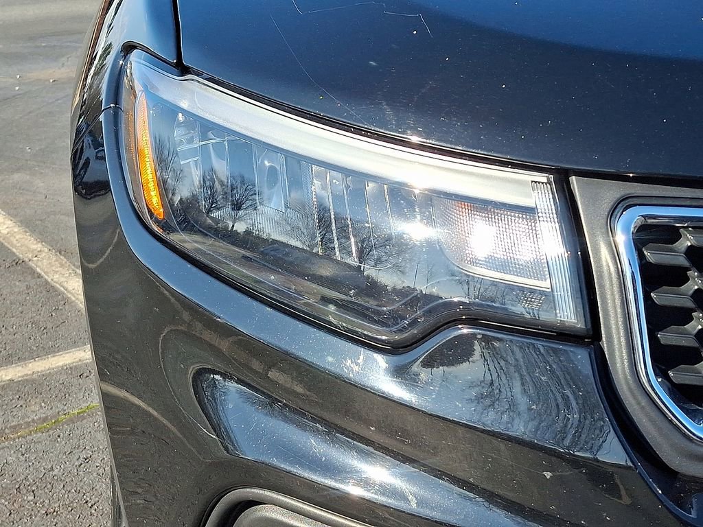 Used 2024 Jeep Compass Latitude image 9