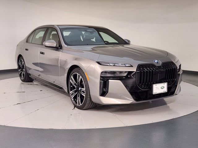 Used 2025 BMW 750e xDrive w/ Executive Package image 7