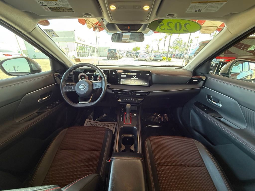 Used 2025 Nissan Kicks SR image 15