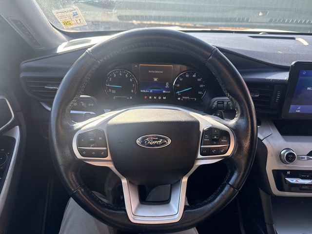 Used 2020 Ford Explorer XLT image 14