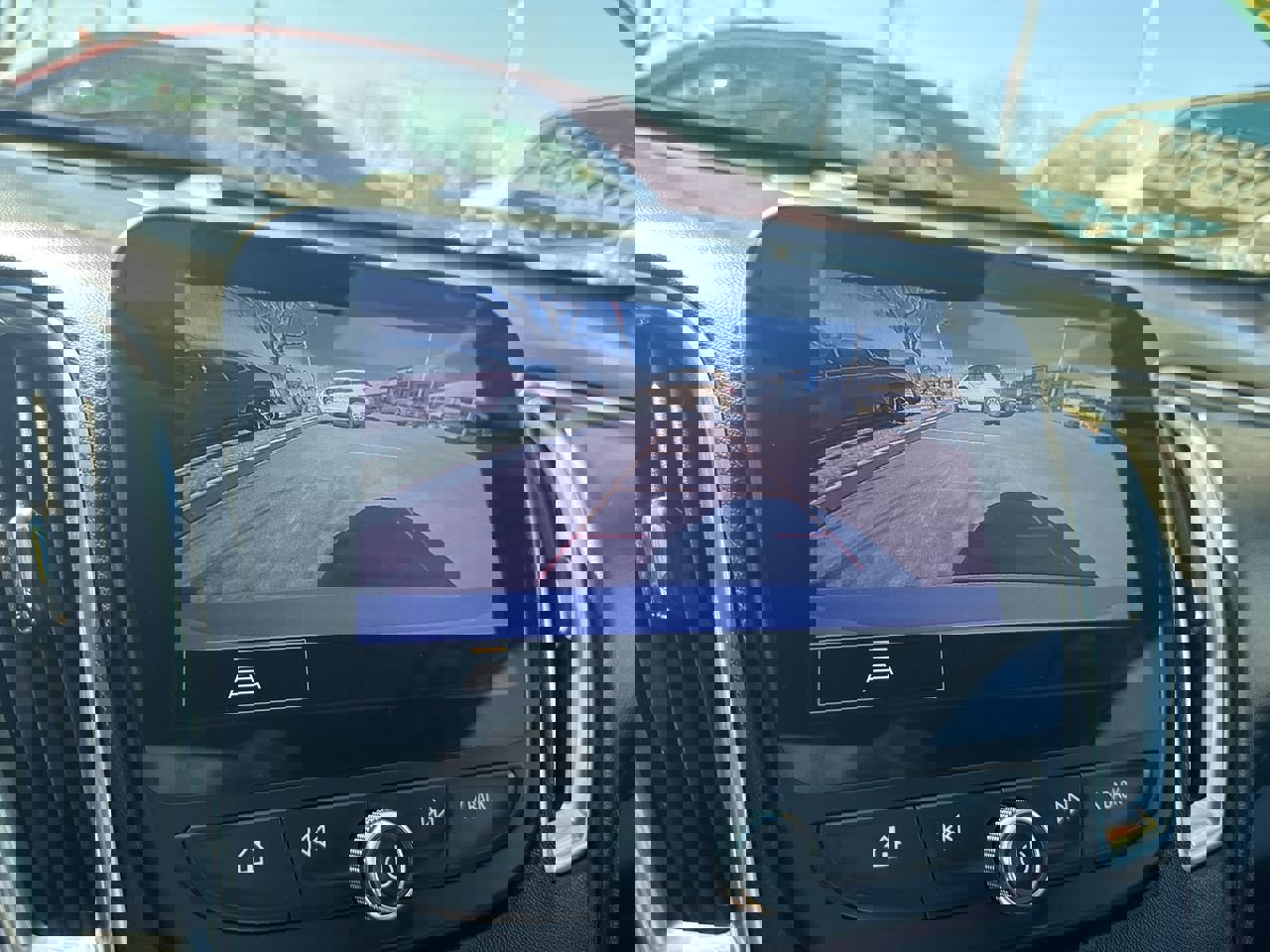 Used 2021 Chevrolet Malibu Premier image 14