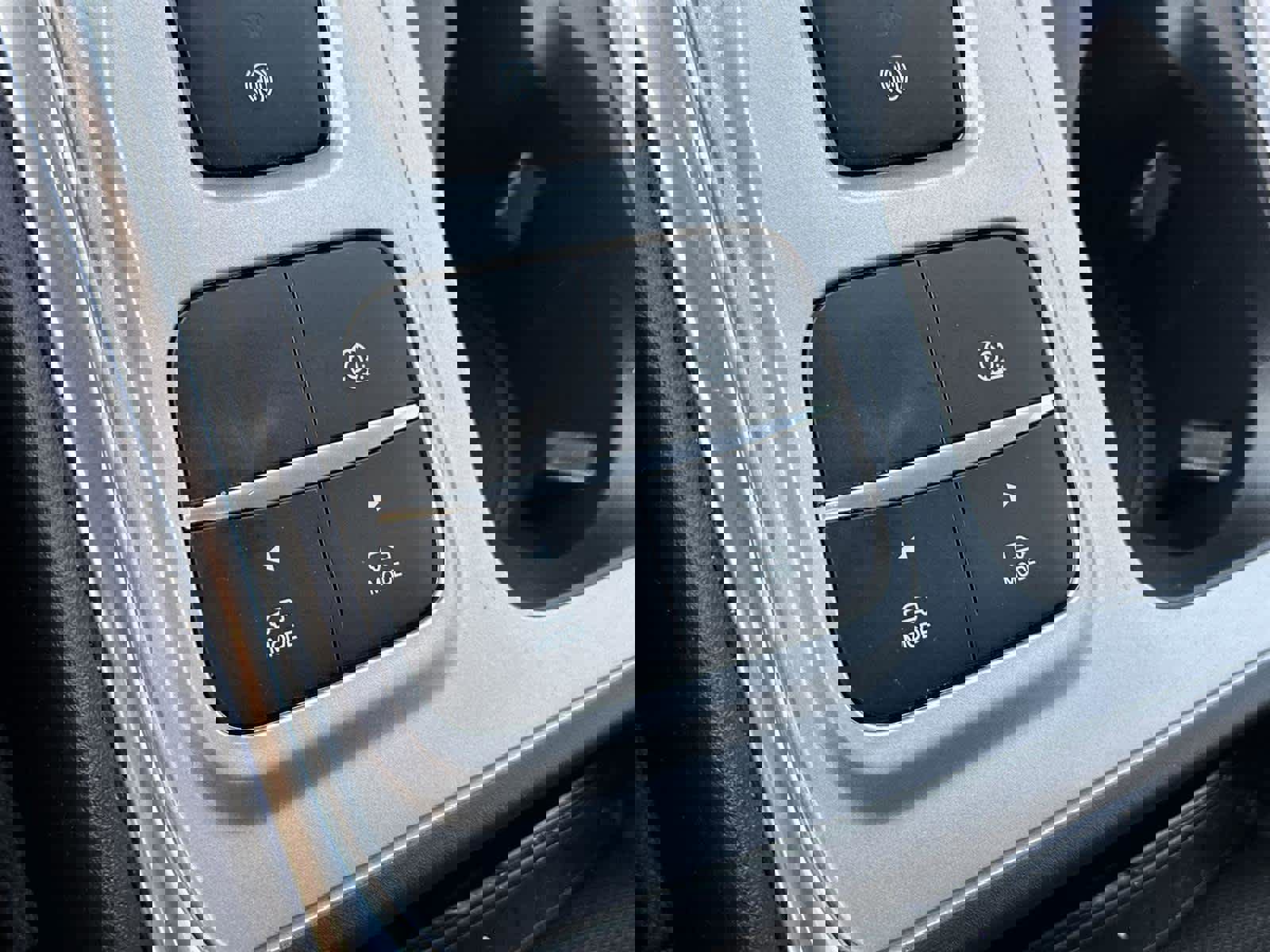 Used 2023 Ford Explorer XLT w/ Equipment Group 202A image 28