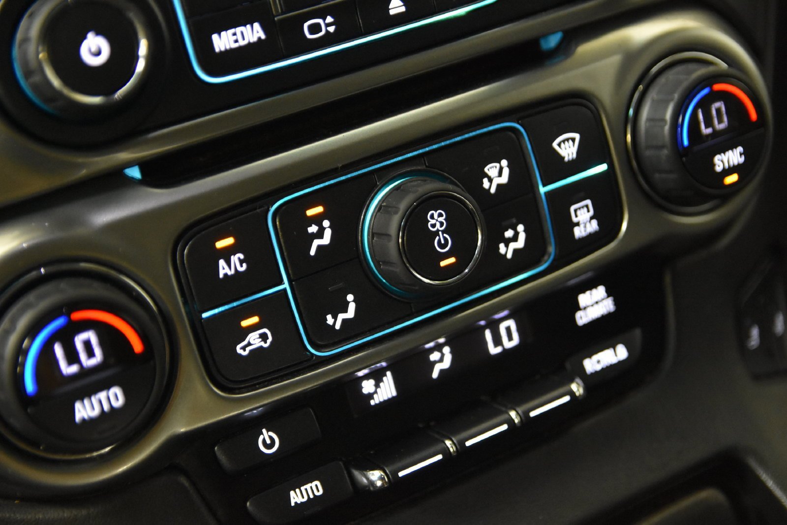 Used 2018 Chevrolet Tahoe LT RWD image 27