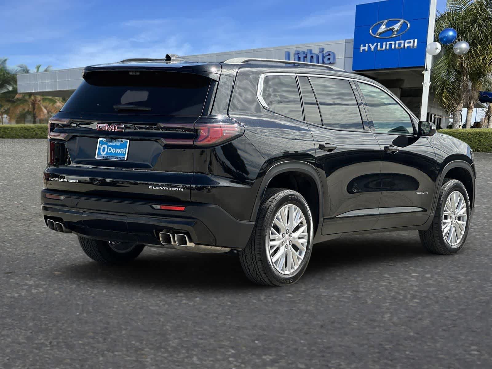 Used 2026 GMC Acadia Elevation w/ Elevation Premium Package AWD/4WD video 3