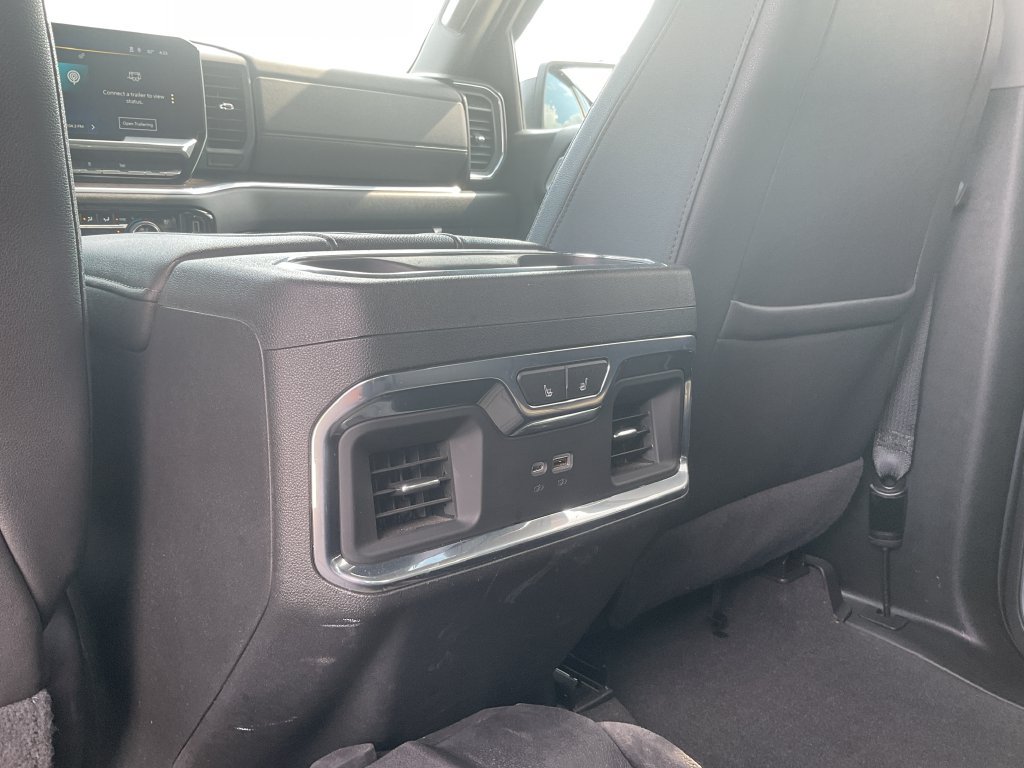 Used 2022 Chevrolet Silverado 1500 LTZ w/ Technology Package AWD/4WD image 18