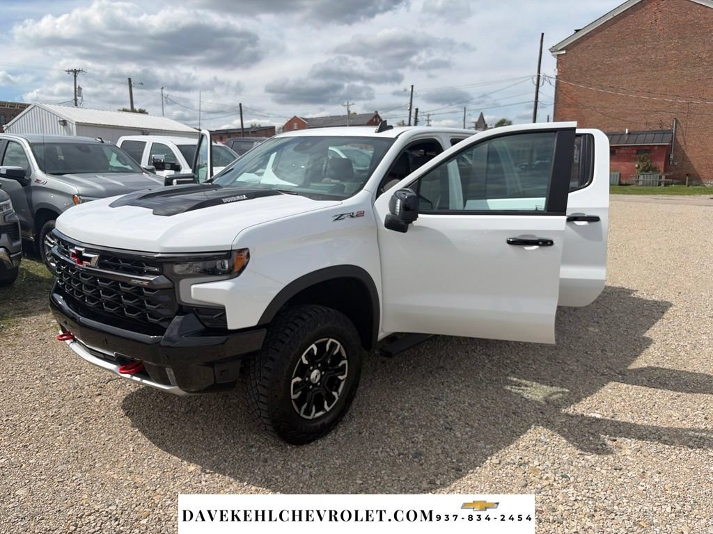 Used 2025 Chevrolet Silverado 1500 ZR2 w/ Technology Package AWD/4WD image 31