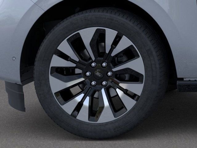 New 2025 Ford Expedition Platinum w/ Driver's Package image 19