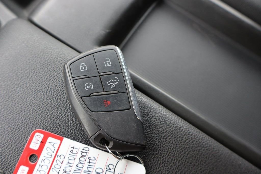 Used 2023 Chevrolet Silverado 1500 Custom image 15