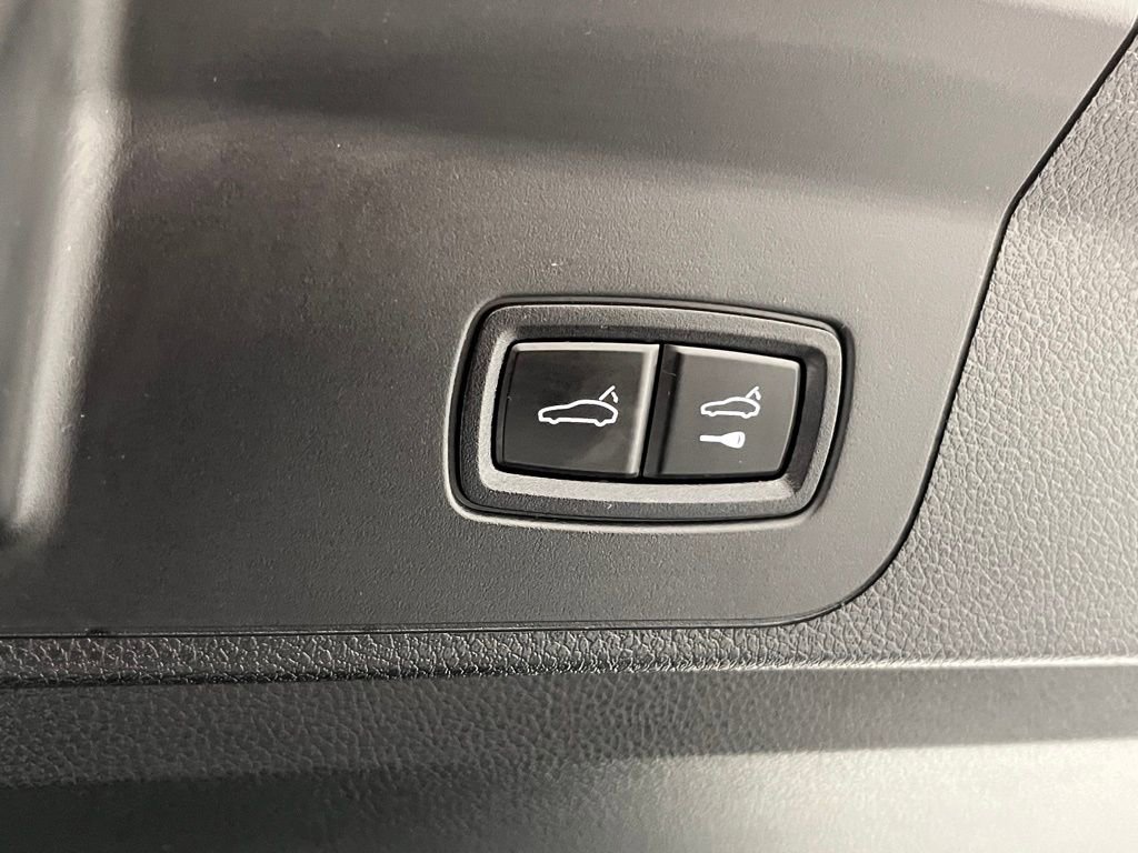 Used 2023 Porsche Panamera image 45