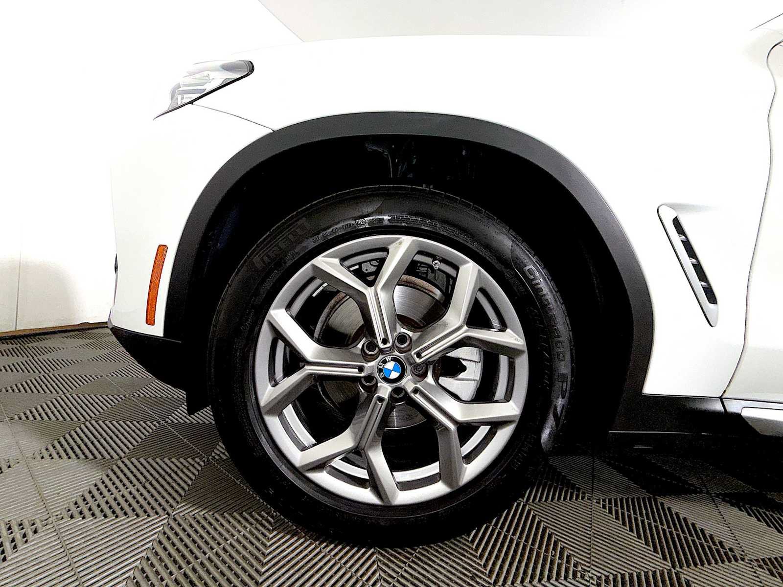 Used 2023 BMW X3 xDrive30i w/ Convenience Package w/ZPA AWD/4WD image 8