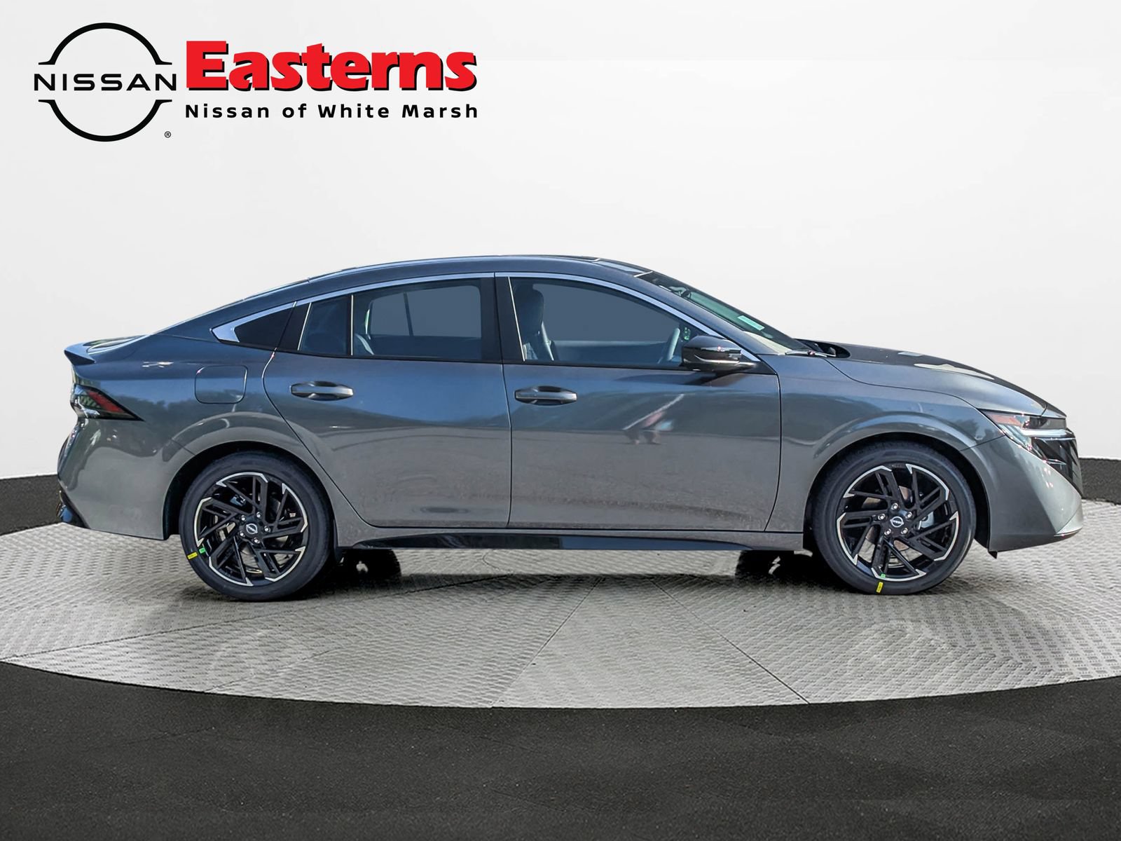 New 2026 Nissan Sentra SR w/ SR Premium Package FWD image 5