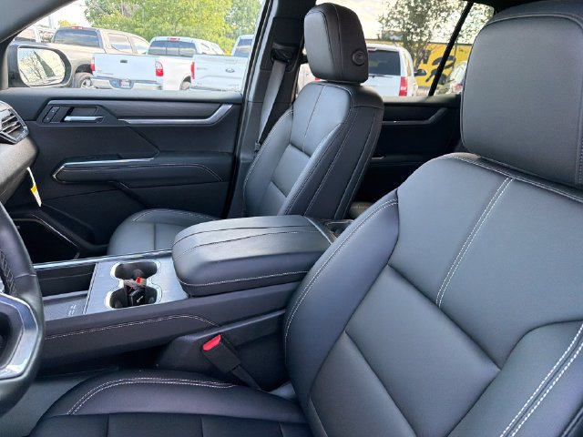 New 2026 GMC Acadia Elevation w/ Super Cruise Package FWD image 16
