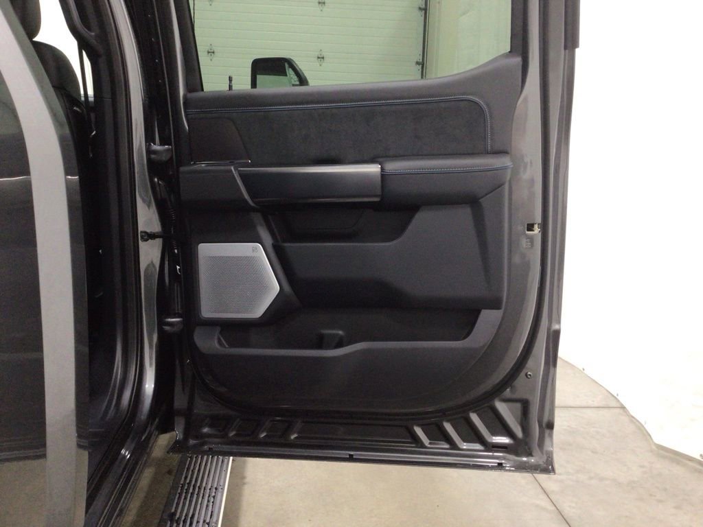 New 2026 Ford F250 Platinum image 35