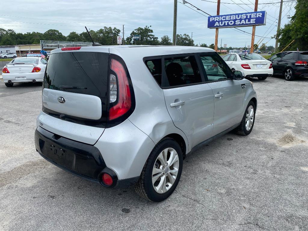Used 2016 Kia Soul + FWD image 7