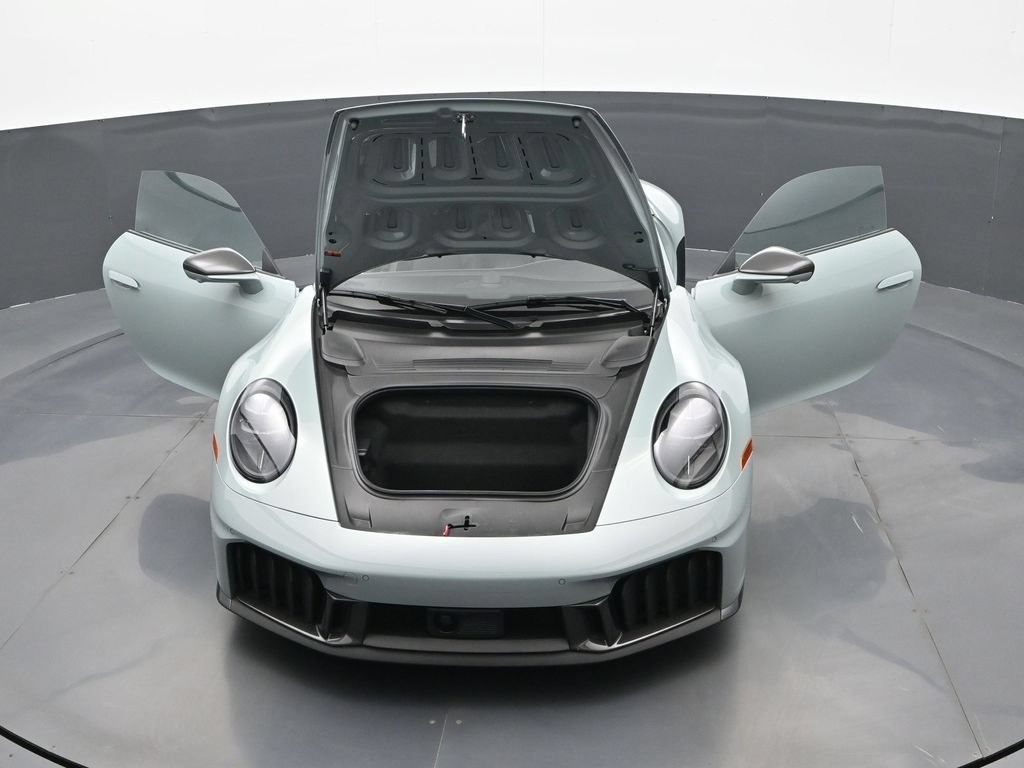 Certified 2025 Porsche 911 Carrera GTS RWD image 28