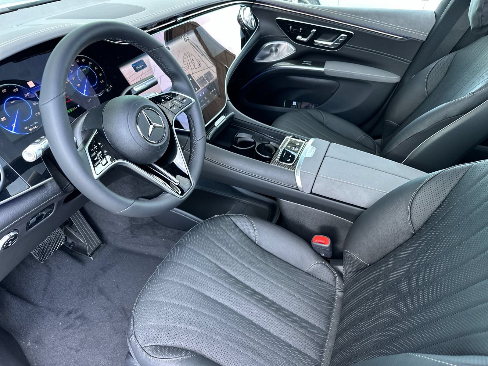 New 2026 Mercedes-Benz EQS 400 4MATIC SUV image 10