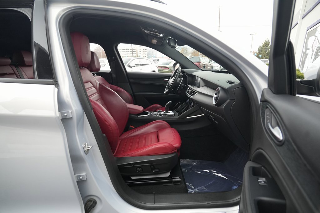 Used 2022 Alfa Romeo Stelvio Sprint image 20