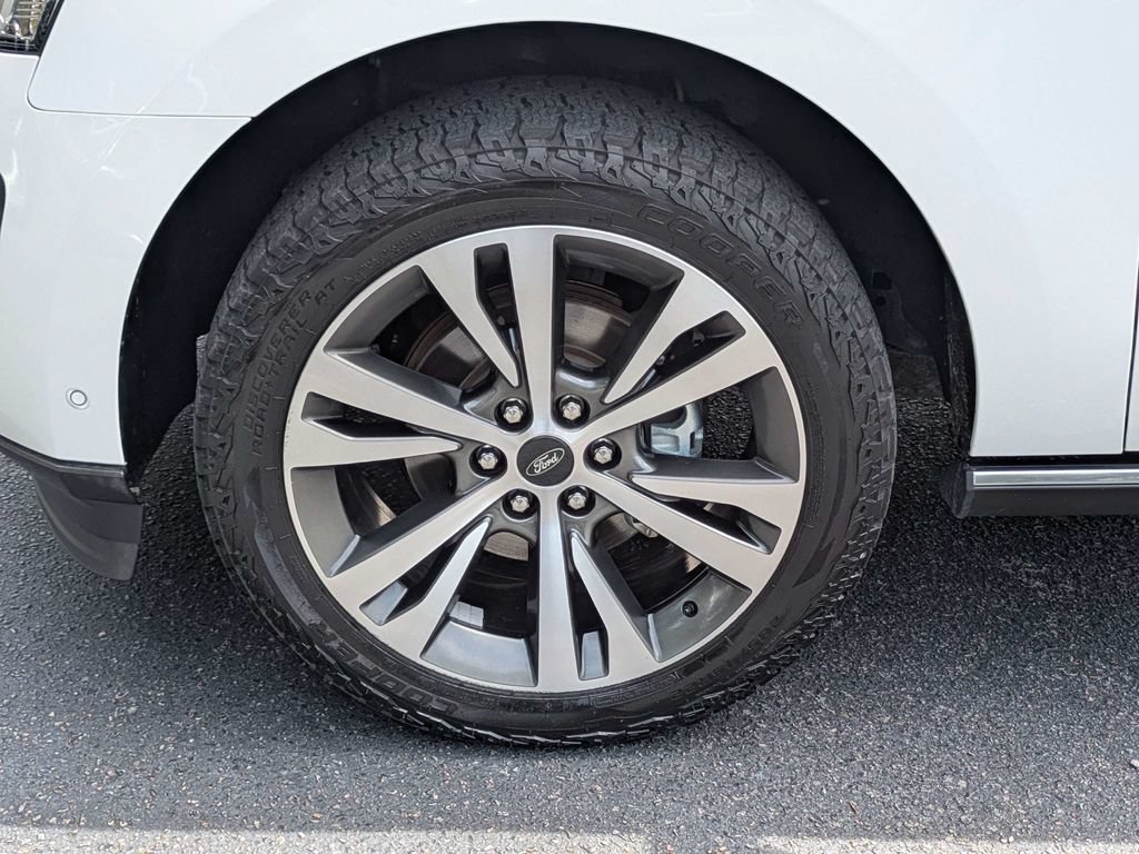Used 2021 Ford Expedition Limited RWD image 12