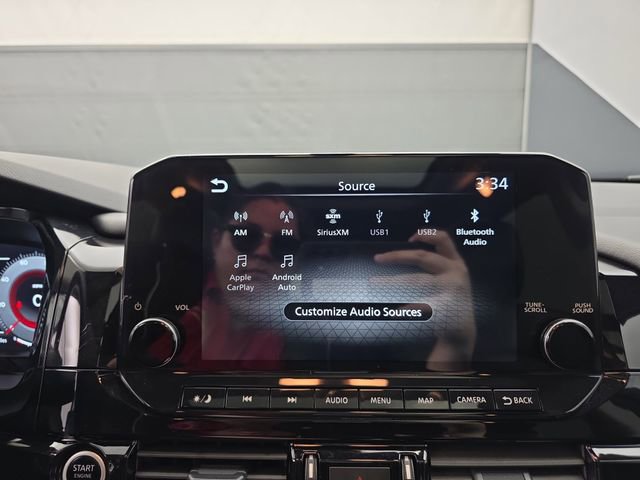 Used 2024 Nissan Pathfinder Platinum w/ Cargo Package image 31