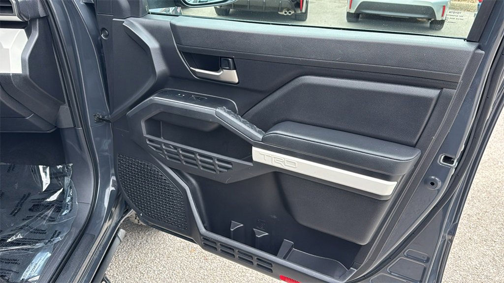 Used 2024 Toyota Tacoma TRD Off-Road image 42